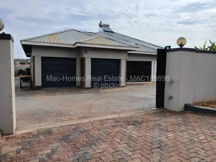 4 Bedroom House for Sale in Crowhill Views, Harare