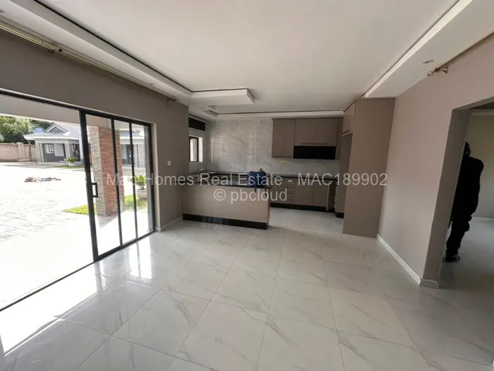 Townhouse/Cluster for Sale in Waterfalls, Harare