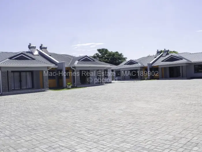 Townhouse/Cluster for Sale in Waterfalls, Harare
