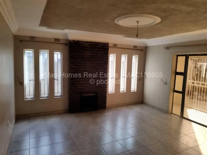 4 Bedroom House for Sale in Chitungwiza, Chitungwiza