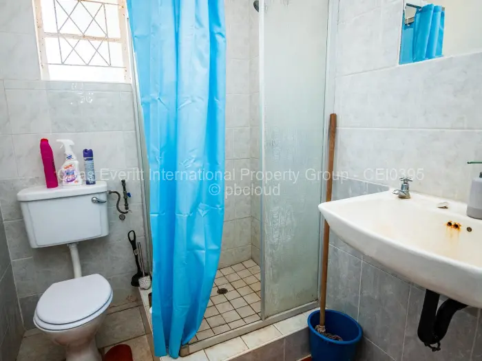 2 Bedroom House for Sale in Helensvale, Harare