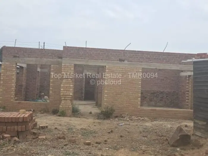 4 Bedroom House for Sale in Madokero Estates, Harare