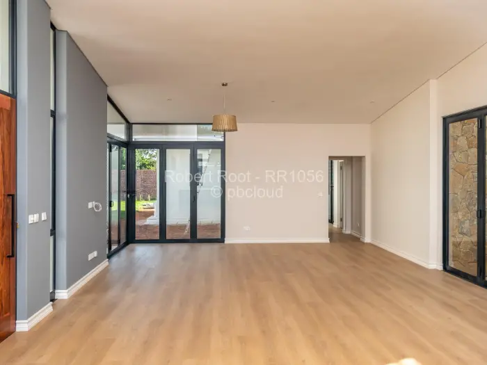 Townhouse/Cluster to Rent in Newlands, Harare