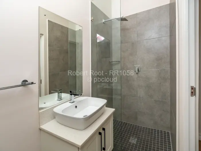 Townhouse/Cluster to Rent in Newlands, Harare