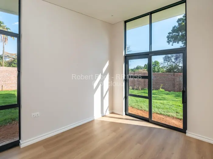 Townhouse/Cluster to Rent in Newlands, Harare