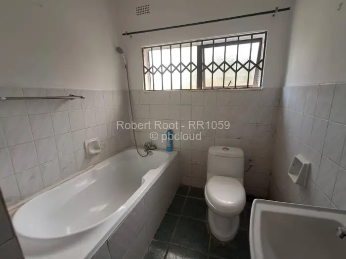 4 Bedroom House to Rent in Borrowdale West