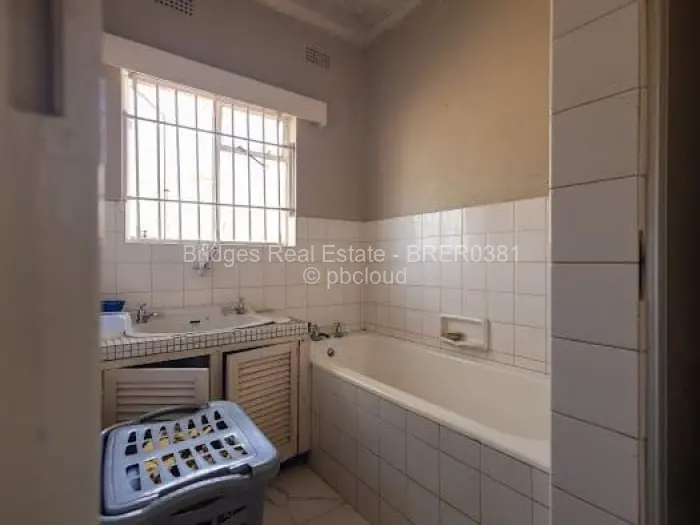 4 Bedroom House to Rent in Mount Pleasant, Harare