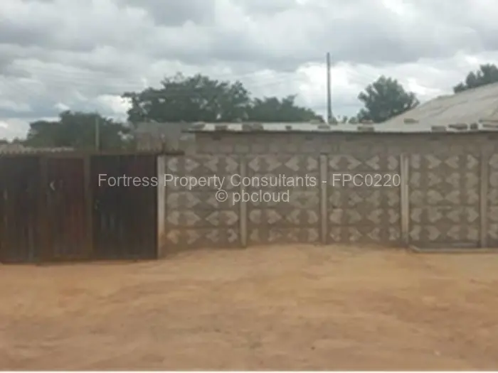 4 Bedroom House for Sale in Zengeza, Chitungwiza