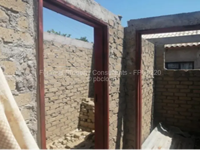 4 Bedroom House for Sale in Zengeza, Chitungwiza