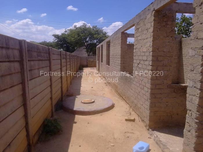 4 Bedroom House for Sale in Zengeza, Chitungwiza