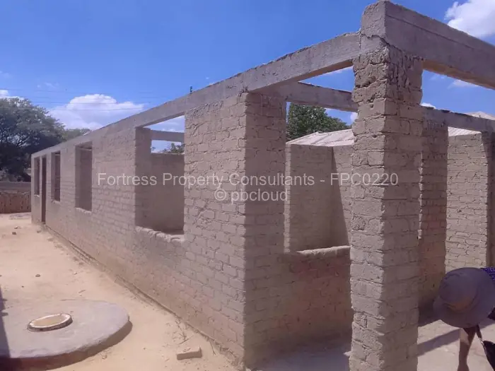 4 Bedroom House for Sale in Zengeza, Chitungwiza