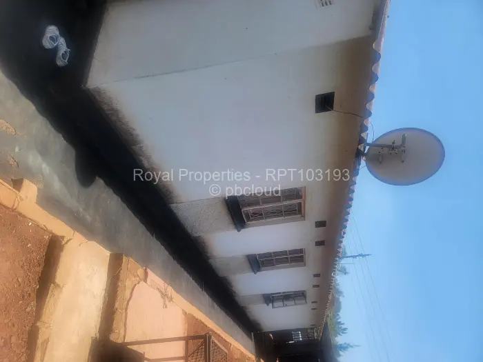 4 Bedroom House for Sale in Kambuzuma, Harare