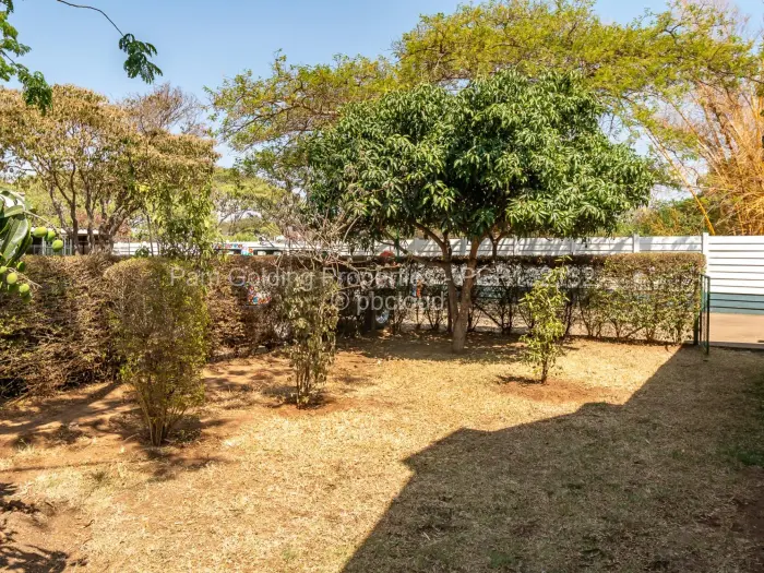 Townhouse/Cluster for Sale in Bluff Hill, Harare