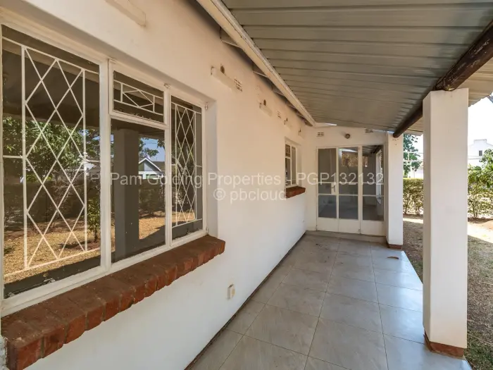 Townhouse/Cluster for Sale in Bluff Hill, Harare