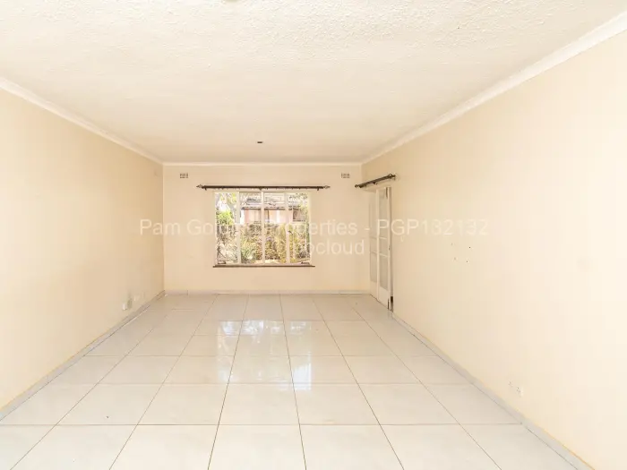 Townhouse/Cluster for Sale in Bluff Hill, Harare