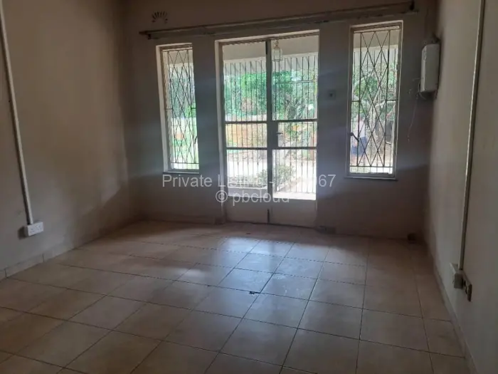 4 Bedroom House to Rent in Emerald Hill, Harare