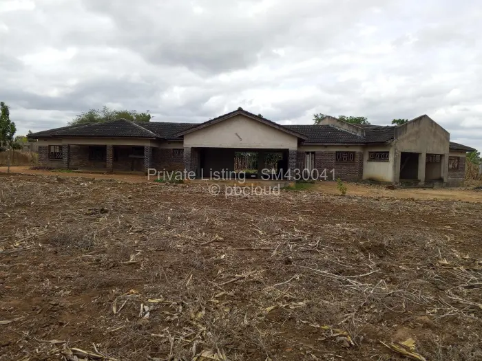 6 Bedroom House for Sale in Masvingo, Masvingo