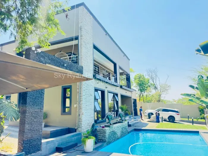 5 Bedroom House for Sale in Carrick Creagh Estate, Harare