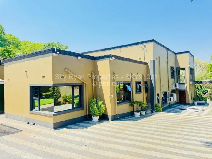 5 Bedroom House for Sale in Carrick Creagh Estate, Harare