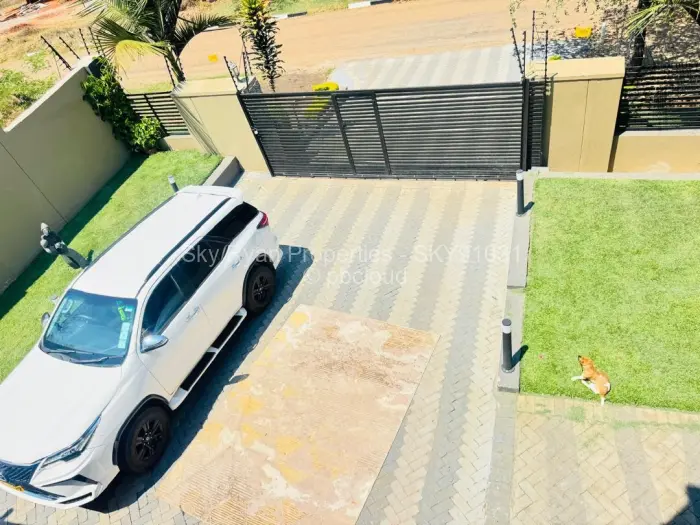 5 Bedroom House for Sale in Carrick Creagh Estate, Harare