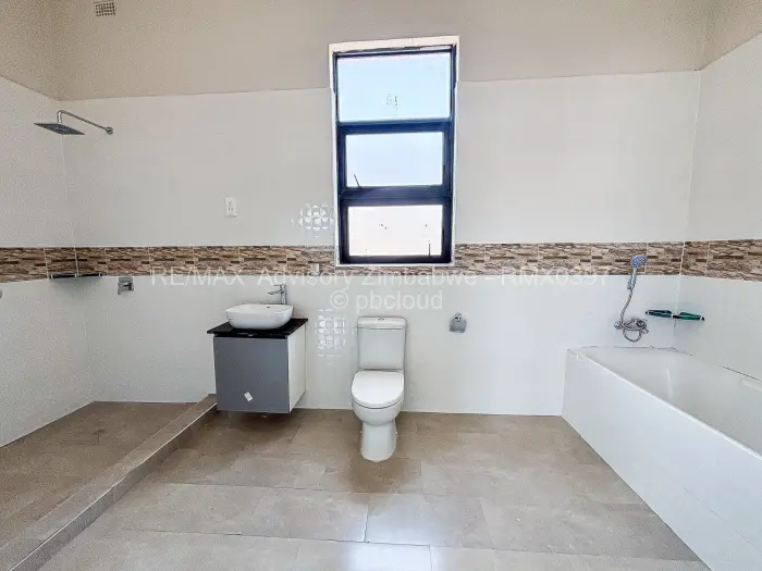 Townhouse/Cluster to Rent in Marlborough