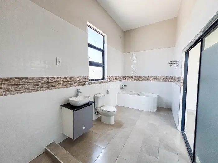 Townhouse/Cluster to Rent in Marlborough