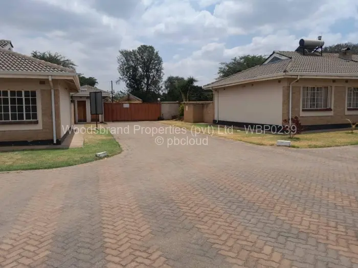 Townhouse/Cluster for Sale in Waterfalls, Harare