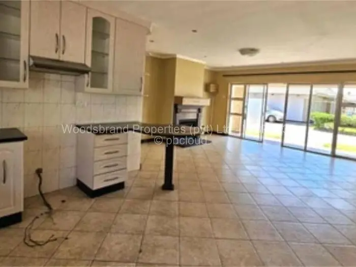 Townhouse/Cluster for Sale in Waterfalls, Harare