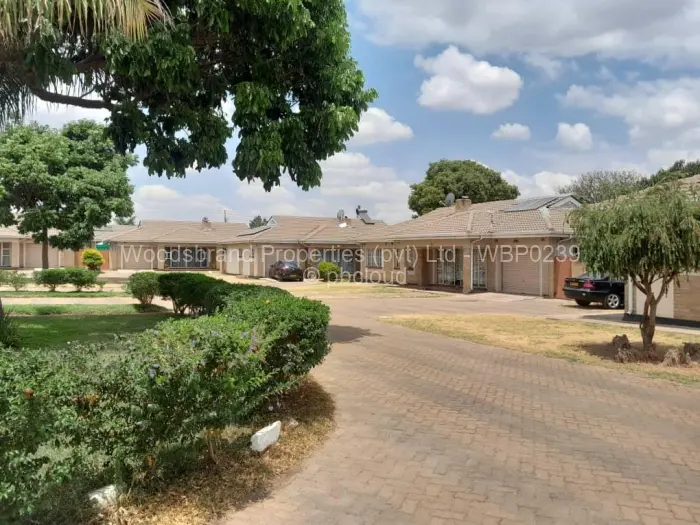 Townhouse/Cluster for Sale in Waterfalls, Harare