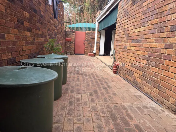 Townhouse/Cluster for Sale in Ascot, Bulawayo