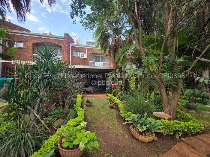 Townhouse/Cluster for Sale in Ascot, Bulawayo