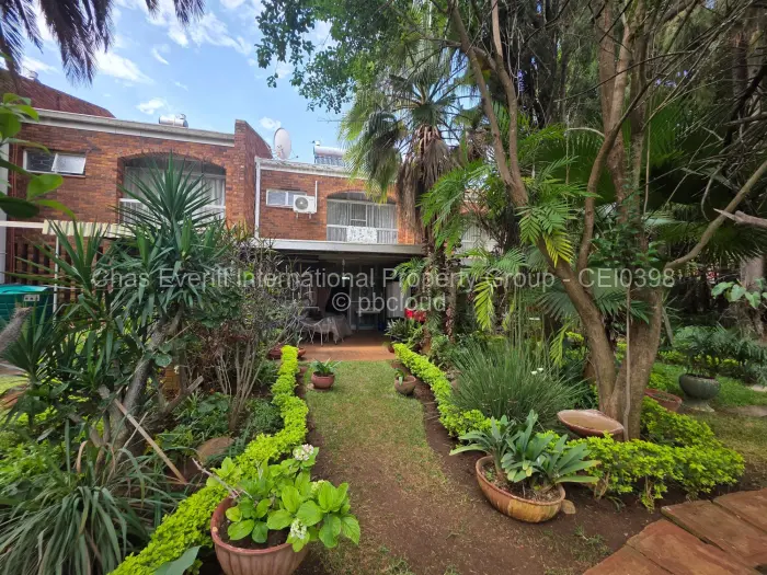 Townhouse/Cluster for Sale in Ascot, Bulawayo