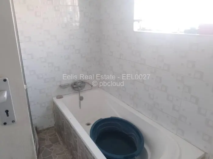 4 Bedroom House for Sale in Montrose, Gweru