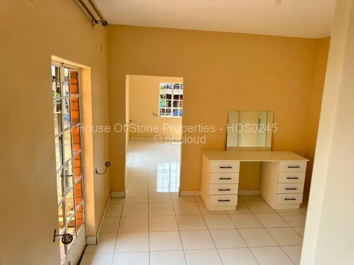 3 Bedroom House to Rent in Glen Forest, Harare