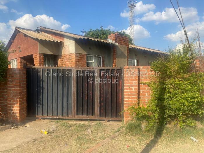 6 Bedroom House for Sale in Mufakose, Harare