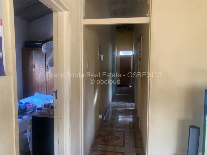 6 Bedroom House for Sale in Mufakose, Harare