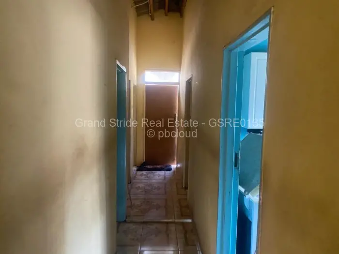 6 Bedroom House for Sale in Mufakose, Harare