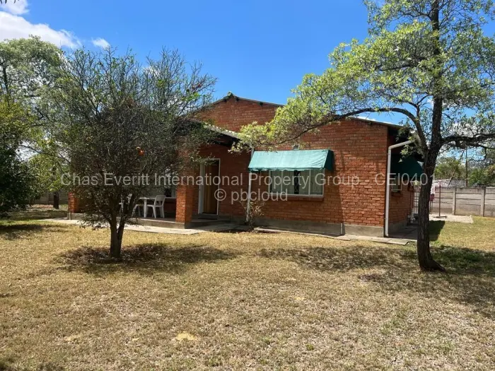 4 Bedroom House for Sale in Burnside, Bulawayo