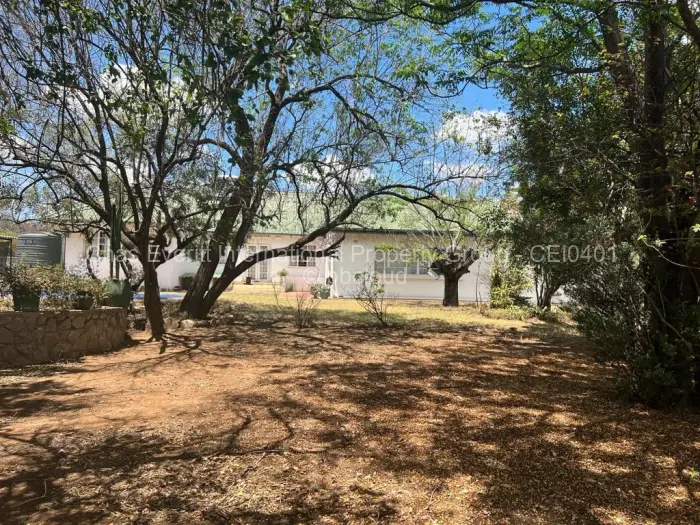 4 Bedroom House for Sale in Burnside, Bulawayo