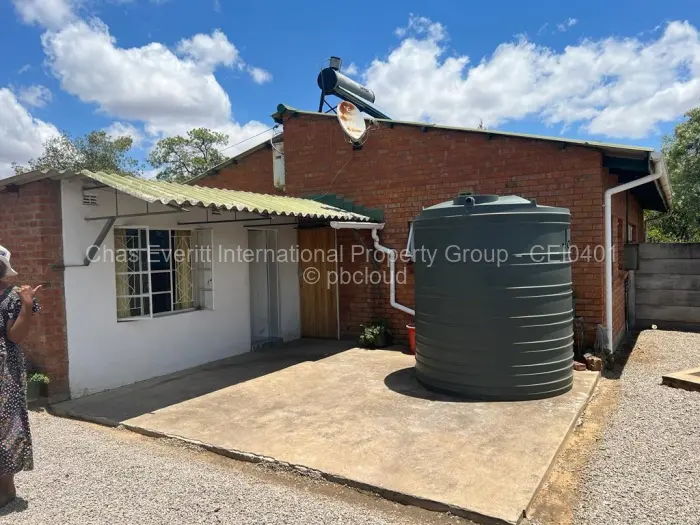 4 Bedroom House for Sale in Burnside, Bulawayo