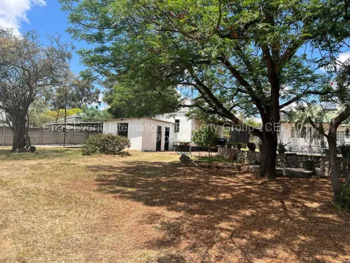 4 Bedroom House for Sale in Burnside, Bulawayo