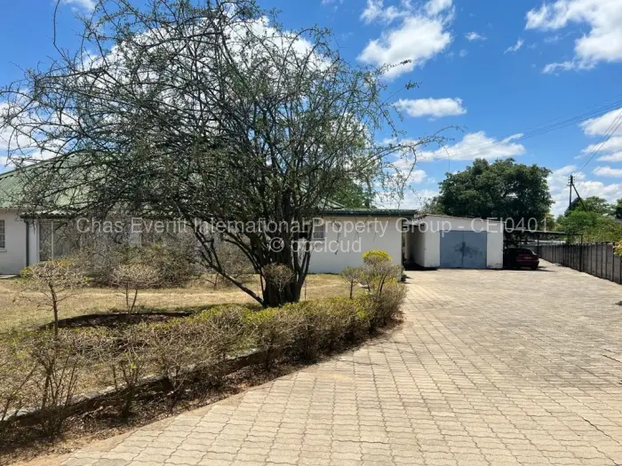 4 Bedroom House for Sale in Burnside, Bulawayo