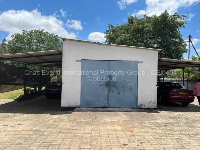 4 Bedroom House for Sale in Burnside, Bulawayo