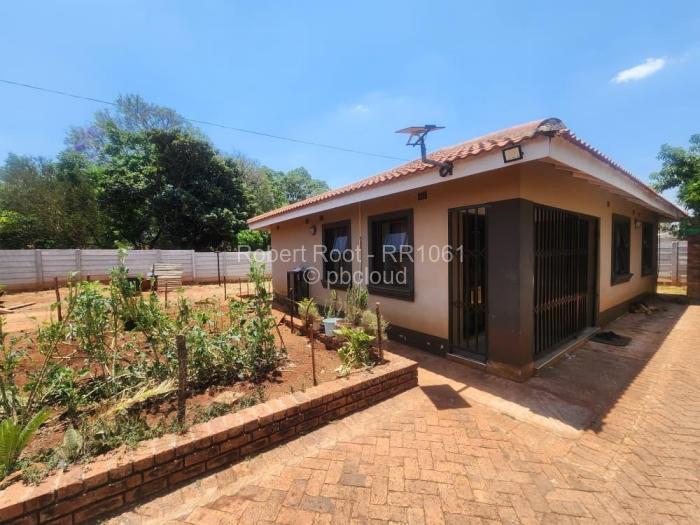 3 Bedroom Cottage/Garden Flat to Rent in Greendale North, Harare
