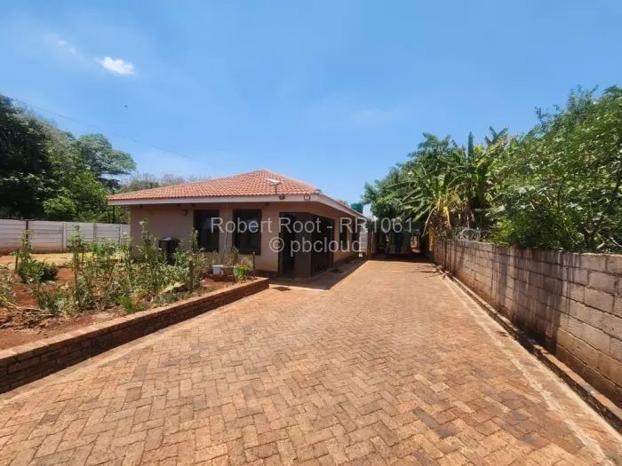 3 Bedroom Cottage/Garden Flat to Rent in Greendale North, Harare