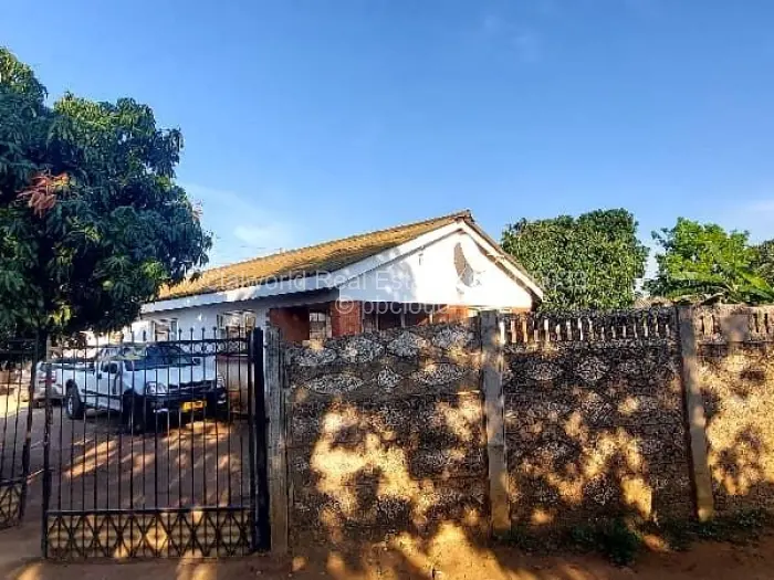 3 Bedroom House to Rent in Budiriro, Harare