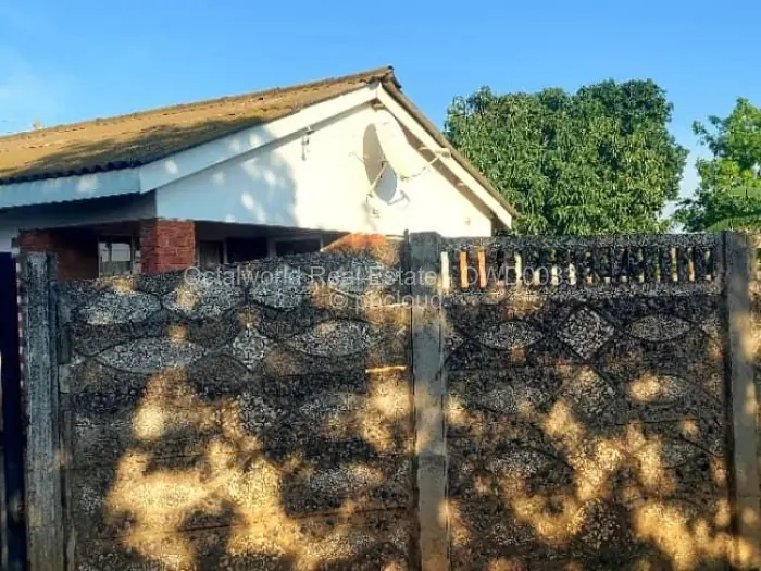 3 Bedroom House to Rent in Budiriro, Harare