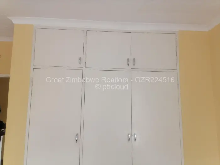 Flat/Apartment to Rent in Avondale