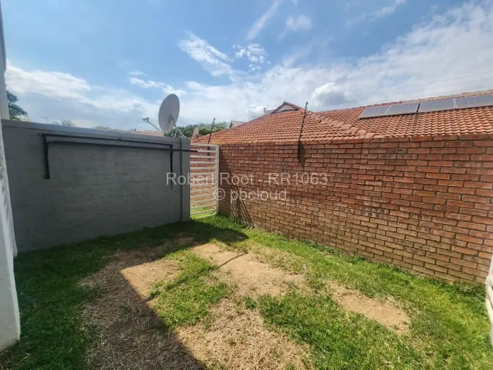 Flat/Apartment to Rent in Newlands, Harare