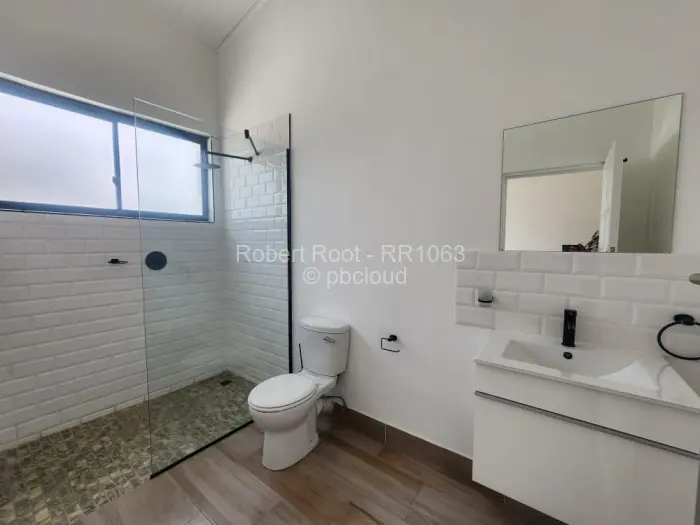 Flat/Apartment to Rent in Newlands, Harare